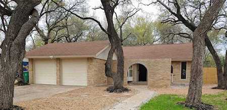 2407 S Cannes DR Cedar Park, TX 78613