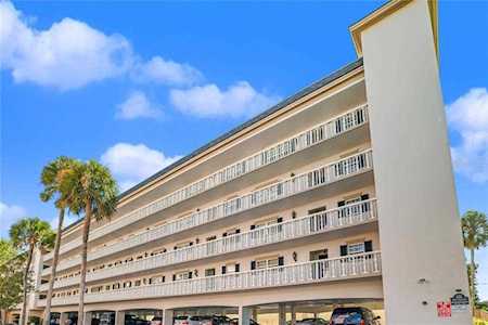 131 Bluff View Dr #106 Belleair Bluffs, FL 33770