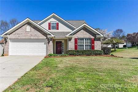 102 Edgington St Mooresville, NC 28115
