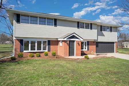 138 Hillcrest Ct Barrington, IL 60010