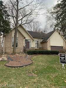 37773 Glengrove Dr Farmington Hills, MI 48331