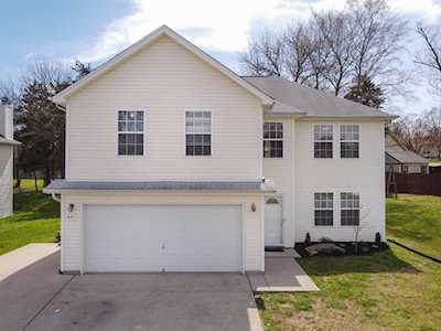 807 General Barksdale Dr Smyrna, TN 37167