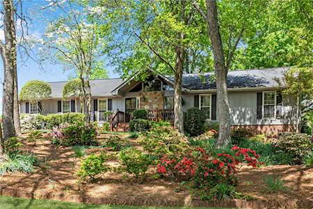 400 Saddle Lake Dr Roswell, GA 30076