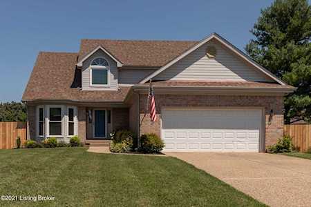 8414 Fieldcrest Ct Louisville, KY 40299