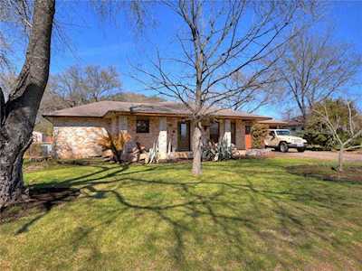 312 Horsethief TRL Manchaca, TX 78652