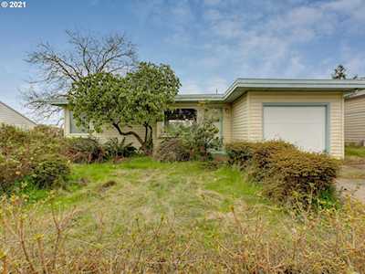 7714 SE Stephens St Portland, OR 97215