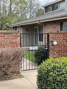 925 Forest Creek Street Benbrook, TX 76126