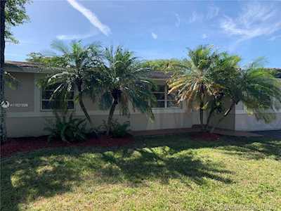 5037 SW 91st Ter Cooper City, FL 33328