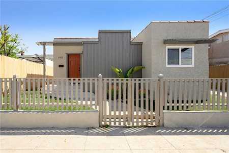 1012 Gardenia Ave Long Beach, CA 90813