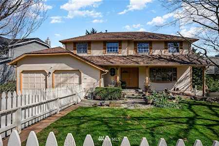 8216 128th Ave SE Newcastle, WA 98056