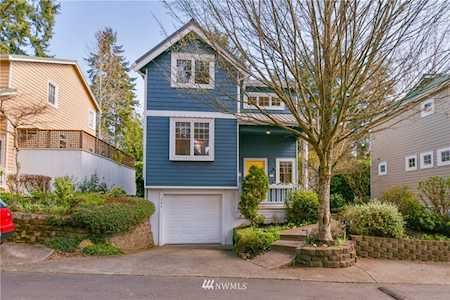 684 Madison Ave N #21 Bainbridge Island, WA 98110