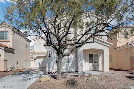 8004 Park Bench Ct Las Vegas, NV 89143