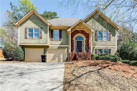 40 Hunters Creek Dallas, GA 30157