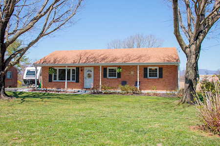 1006 Green Meadow Bedford, VA 24523