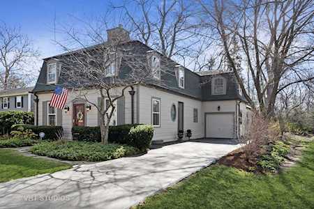 417 Elm Rd Barrington, IL 60010