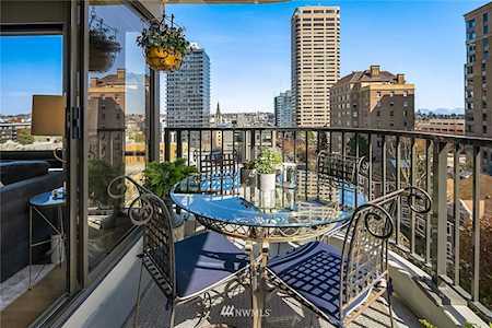 1120 Spring St #1003 Seattle, WA 98104