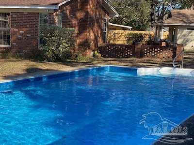 4 Barrington Ct Pensacola, FL 32506