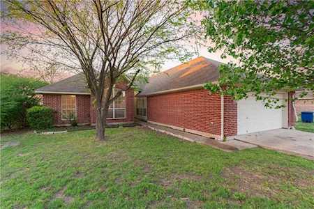 719 Honeysuckle DR Leander, TX 78641