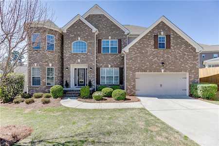 332 Bellagio Dr Sugar Hill, GA 30518