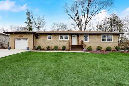 20W260 Belmont Place Addison, IL 60101