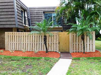 2715 NE Vista Oaks Circle Palm Bay, FL 32905