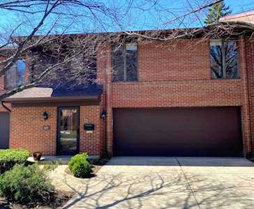 105 Astoria Way Park Ridge, IL 60068