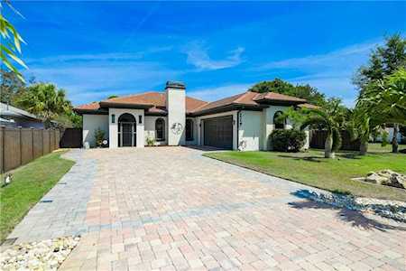 224 Gulf Dr Venice, FL 34285