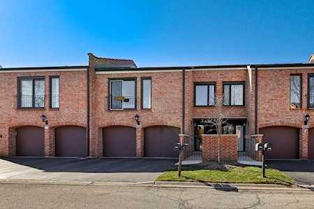 19W255 Governors Trl Oak Brook, IL 60523