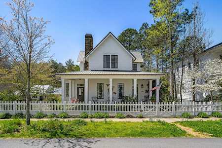 9213 Selborne Ln Chattahoochee Hills, GA 30268