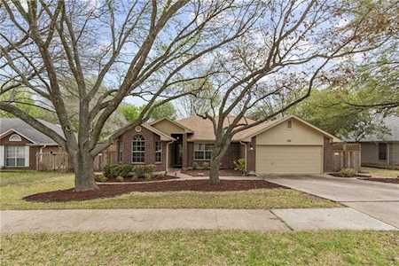 501 Pleasant Valley DR Pflugerville, TX 78660