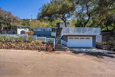15595 Oakvale Rd. Escondido, CA 92027