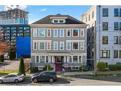 1714 NW Couch St #21 Portland, OR 97209