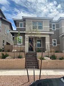 718 N Water St Henderson, NV 89015