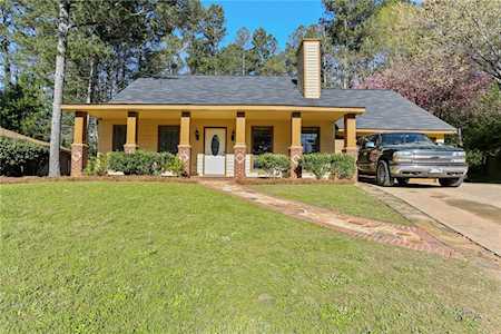 940 Lake Haven Ct Roswell, GA 30076