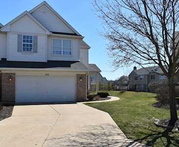 212 Wimbledon Place #212 Bloomingdale, IL 60108