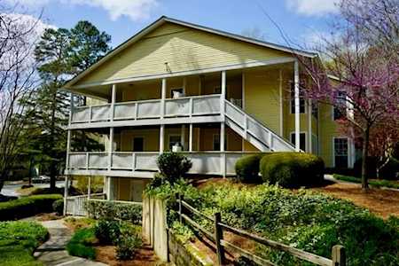 6808 Glenridge Dr #E Sandy Springs, GA 30328
