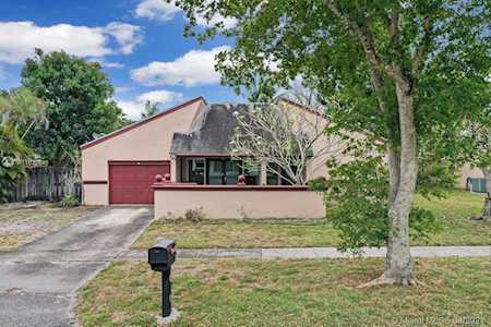 9410 SW 49th Cooper City, FL 33328
