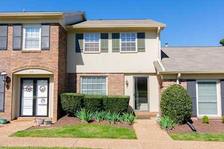 8207 Sawyer Brown Rd Nashville, TN 37221