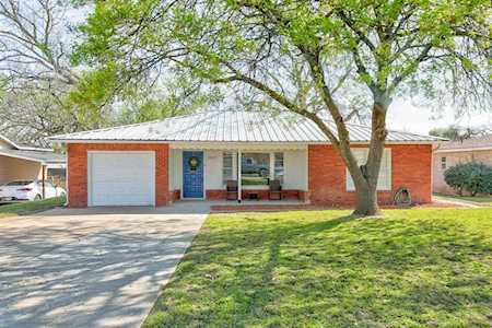 1107 N Ollie Street Stephenville, TX 76401