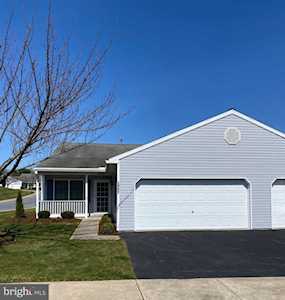 3042 Lakefield Rd York, PA 17402
