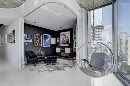 360 Nueces ST #2211 Austin, TX 78701