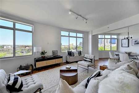 54 Rainey ST #602 Austin, TX 78701