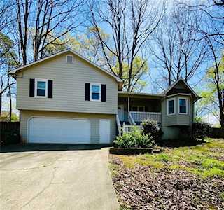 129 Southfork Dr Woodstock, GA 30189