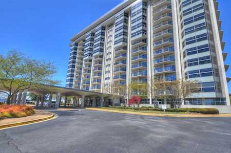 655 S Riverside Dr Memphis, TN 38103