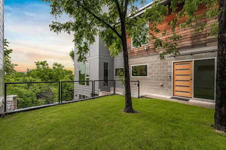 21 Vanguard Way Dallas, TX 75243