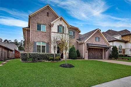 79 Oak Estates Dr Conroe, TX 77384