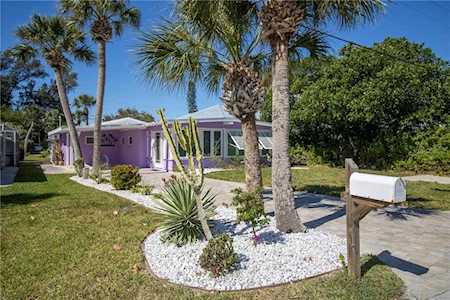 1290 Holiday Dr Englewood, FL 34223