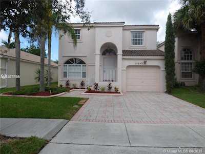 15643 NW 12th Rd #15643 Pembroke Pines, FL 33028