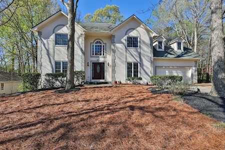 10460 Saint Simonds Ct Alpharetta, GA 30022