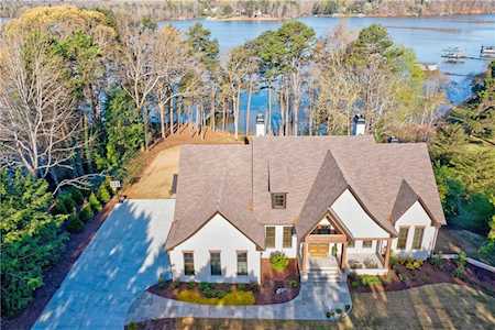 2489 Club Dr Gainesville, GA 30506